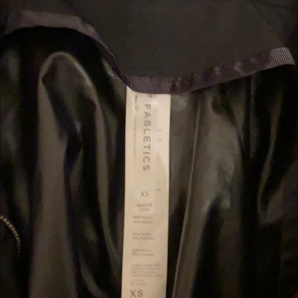 Fabletic’s - Picture 3 of 10